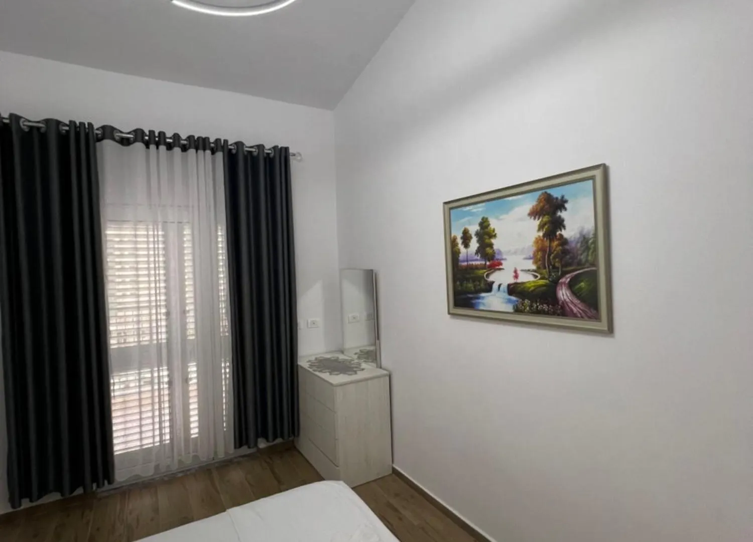 Hilltop Suites Fier 0*,  Albanien